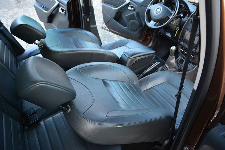 Duster 1.6 16V(105KM )Lift Prestige Navi Skóry Parktronik ASO Dacia zdjęcie 18