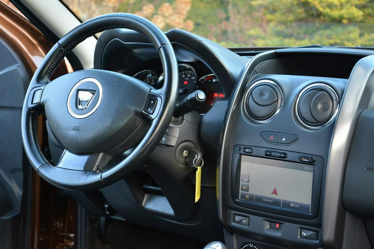 Duster 1.6 16V(105KM )Lift Prestige Navi Skóry Parktronik ASO Dacia zdjęcie 20