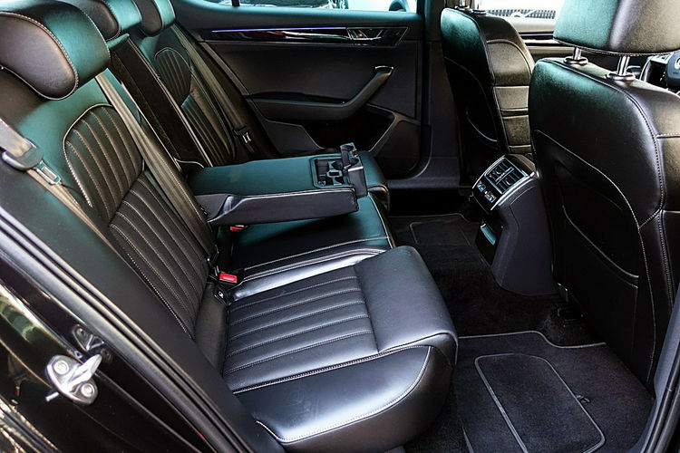 Skoda Superb Laurin&Klement AUTOMAT+ACC+LED+Masaż GWARANCJA 1wł Kraj Bezwypad F23% 4x2 zdjęcie 12