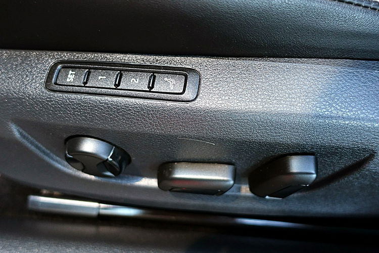 Skoda Superb Laurin&Klement AUTOMAT+ACC+LED+Masaż GWARANCJA 1wł Kraj Bezwypad F23% 4x2 zdjęcie 19