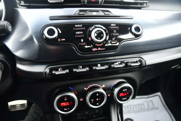 Alfa Romeo Giulietta 1.4TURBO + GAZ. Automat, Navi, XenonyLedy.Pół-Skóry. zdjęcie 29