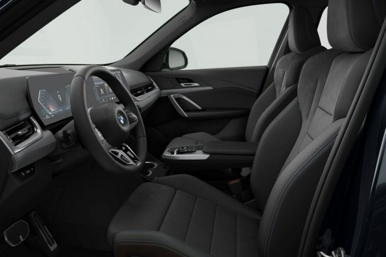 BMW X1 sDrive18i M Pakiet Grzana Kierownica Dostęp Komfort Relingi Auto LED zdjęcie 3