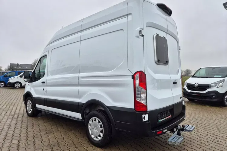 Ford Transit L2H3 Lift 69999zł NETTO 2.0 TdCi/131KM zdjęcie 9