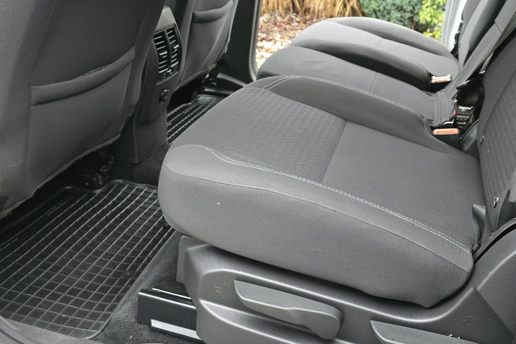 Ford Grand C-MAX 1.5 TDCi 120KM Titanium / / ZADBANY zdjęcie 10