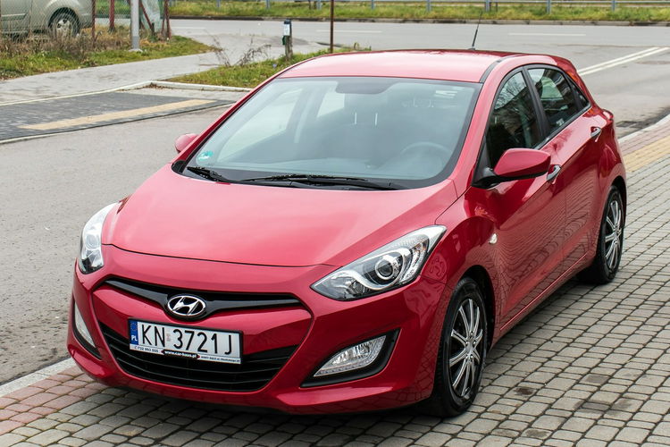 Hyundai i30 1.4_Benzyna_100KM_133 tyś. km zdjęcie 4