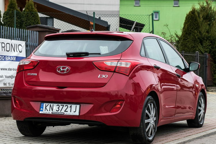 Hyundai i30 1.4_Benzyna_100KM_133 tyś. km zdjęcie 7