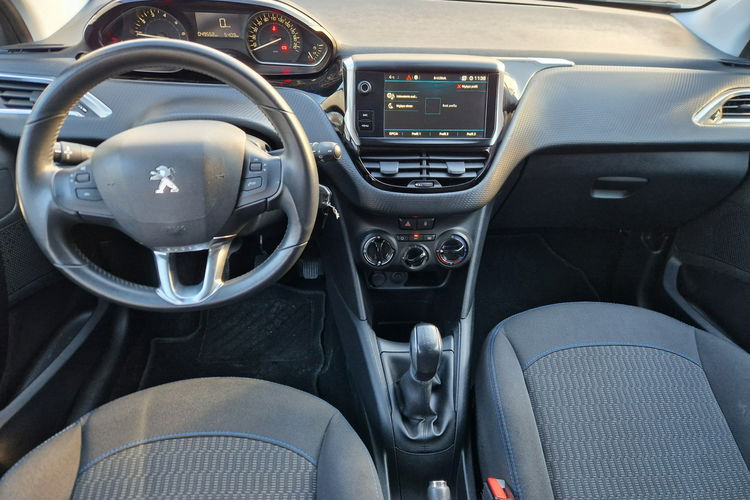 Peugeot 208 Full-led. Navigacja. 1.2 benzynka zdjęcie 10