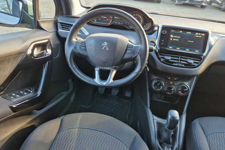 Peugeot 208 Full-led. Navigacja. 1.2 benzynka zdjęcie 11