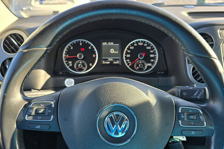 Volkswagen Tiguan 100% oryginalny lakier, kompletna dokumentacja serwisowa, nowy rozrząd zdjęcie 10
