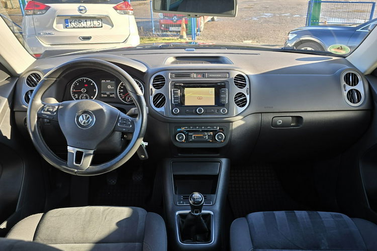 Volkswagen Tiguan 100% oryginalny lakier, kompletna dokumentacja serwisowa, nowy rozrząd zdjęcie 11