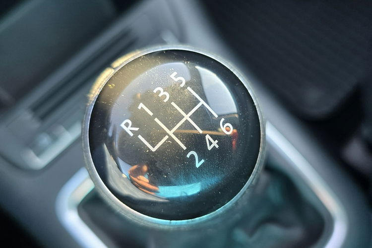 Volkswagen Tiguan 100% oryginalny lakier, kompletna dokumentacja serwisowa, nowy rozrząd zdjęcie 17