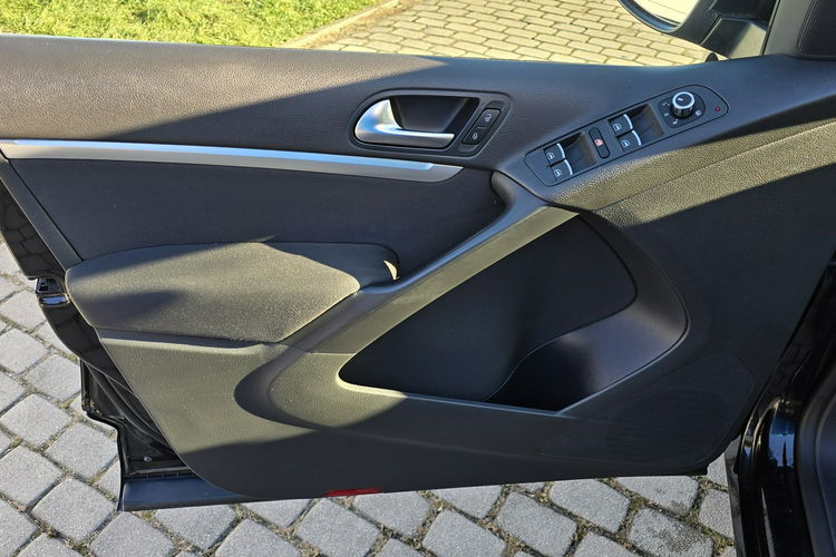 Volkswagen Tiguan 100% oryginalny lakier, kompletna dokumentacja serwisowa, nowy rozrząd zdjęcie 22