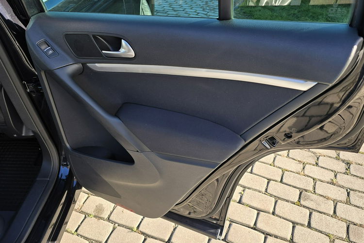 Volkswagen Tiguan 100% oryginalny lakier, kompletna dokumentacja serwisowa, nowy rozrząd zdjęcie 25