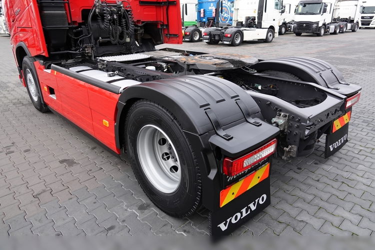 Volvo FH 500 / I-SAVE / XXL / KLIMA POSTOJOWA / NOWY MODEL / OPONY 100 % / PO ZŁOTYM KONTRAKCIE SERWISOWYM zdjęcie 15