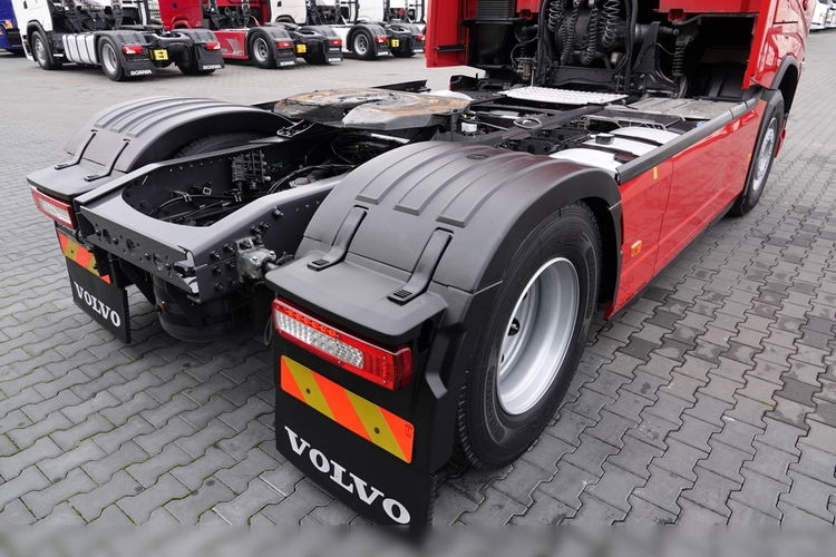Volvo FH 500 / I-SAVE / XXL / KLIMA POSTOJOWA / NOWY MODEL / OPONY 100 % / PO ZŁOTYM KONTRAKCIE SERWISOWYM zdjęcie 16