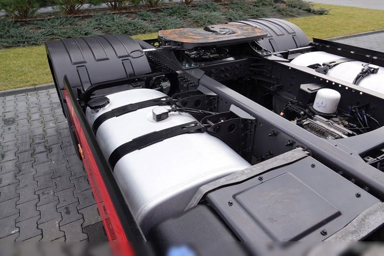 Volvo FH 500 / I-SAVE / XXL / KLIMA POSTOJOWA / NOWY MODEL / OPONY 100 % / PO ZŁOTYM KONTRAKCIE SERWISOWYM zdjęcie 17