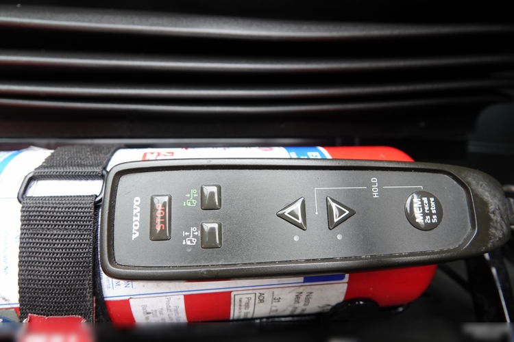 Volvo FH 500 / I-SAVE / XXL / KLIMA POSTOJOWA / NOWY MODEL / OPONY 100 % / PO ZŁOTYM KONTRAKCIE SERWISOWYM zdjęcie 24