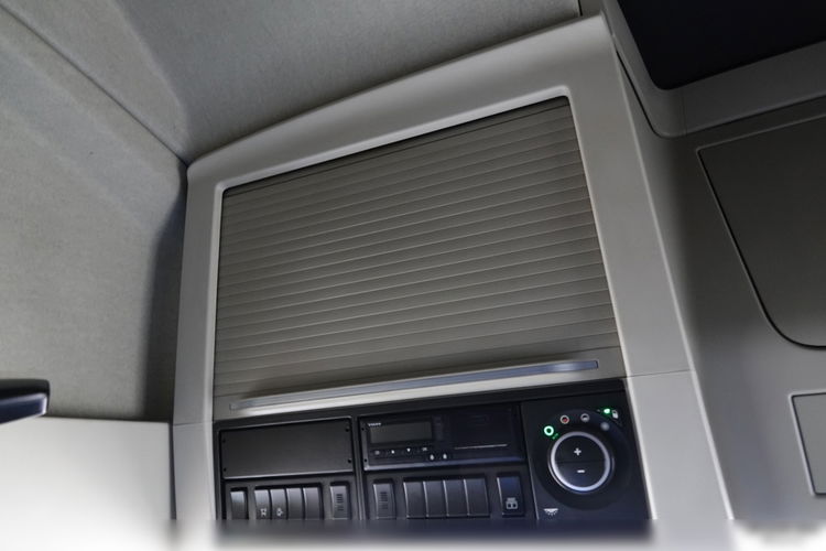 Volvo FH 500 / I-SAVE / XXL / KLIMA POSTOJOWA / NOWY MODEL / OPONY 100 % / PO ZŁOTYM KONTRAKCIE SERWISOWYM zdjęcie 34