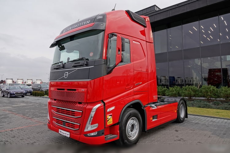 Volvo FH 500 / I-SAVE / XXL / KLIMA POSTOJOWA / NOWY MODEL / OPONY 100 % / PO ZŁOTYM KONTRAKCIE SERWISOWYM zdjęcie 6