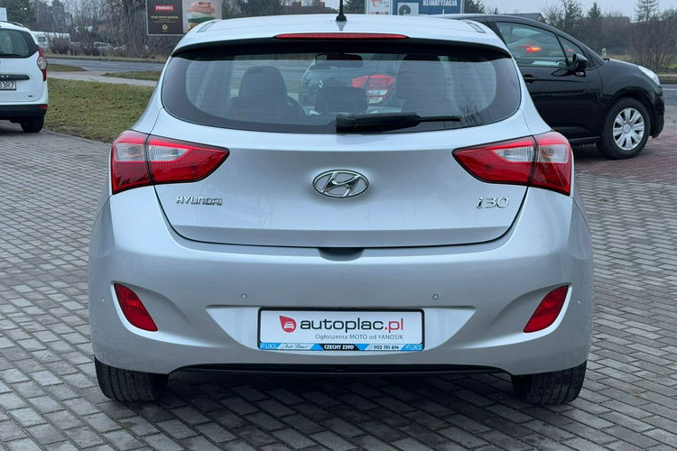 Hyundai i30 Benzyna Niski Przebieg zdjęcie 10