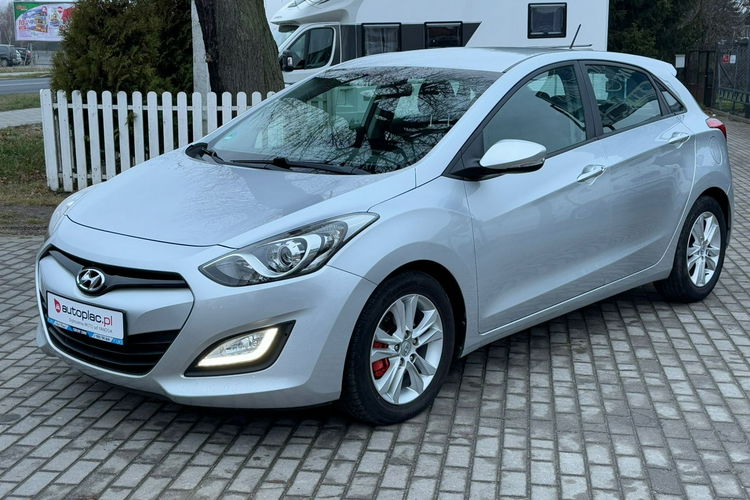 Hyundai i30 Benzyna Niski Przebieg zdjęcie 13