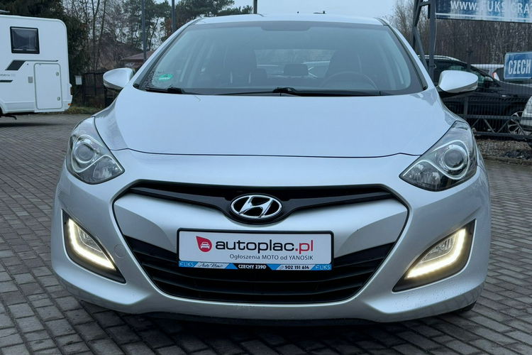 Hyundai i30 Benzyna Niski Przebieg zdjęcie 14