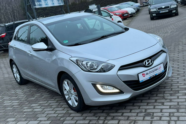 Hyundai i30 Benzyna Niski Przebieg zdjęcie 5