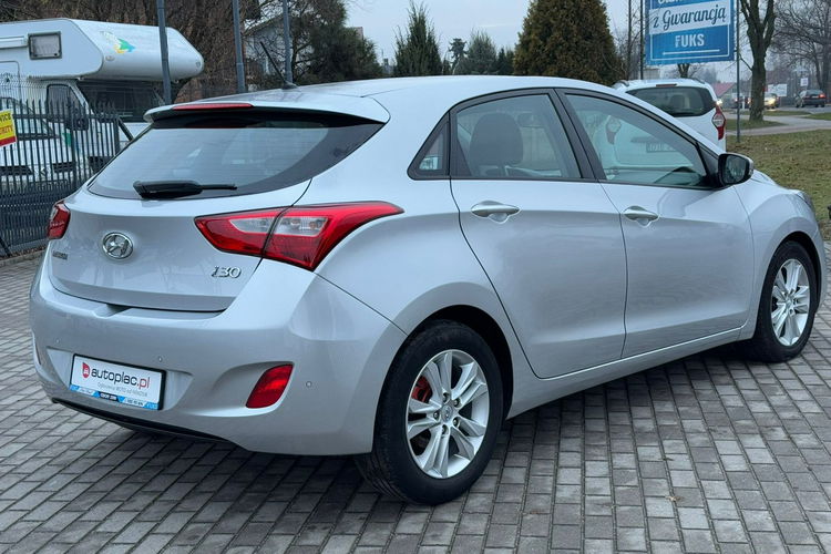 Hyundai i30 Benzyna Niski Przebieg zdjęcie 9