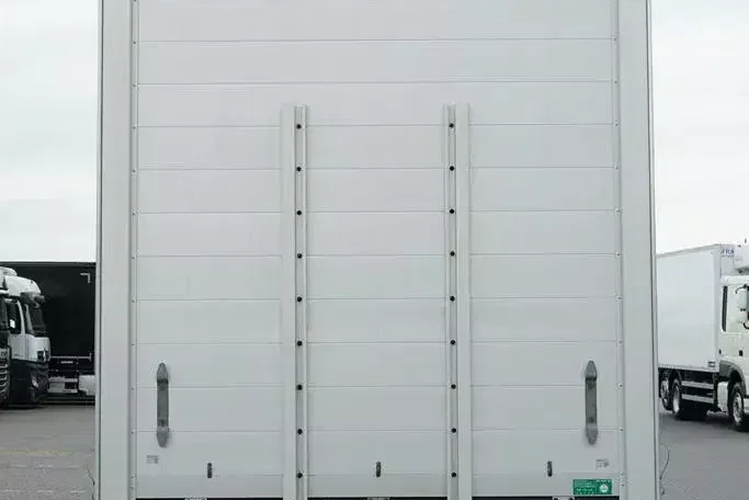 Inna GTS / TANDEM / 1 OŚ / DŁ. 7.4 M / GÓRNY ZACZEP / ŁAD. 6 080 KG / 18 PALET zdjęcie 7