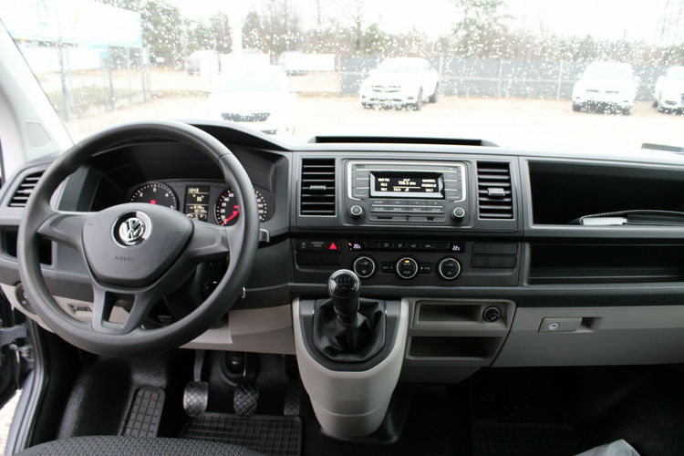 Volkswagen Caravelle Trendline L2 F-vat Salon Polska Gwarancja zdjęcie 22