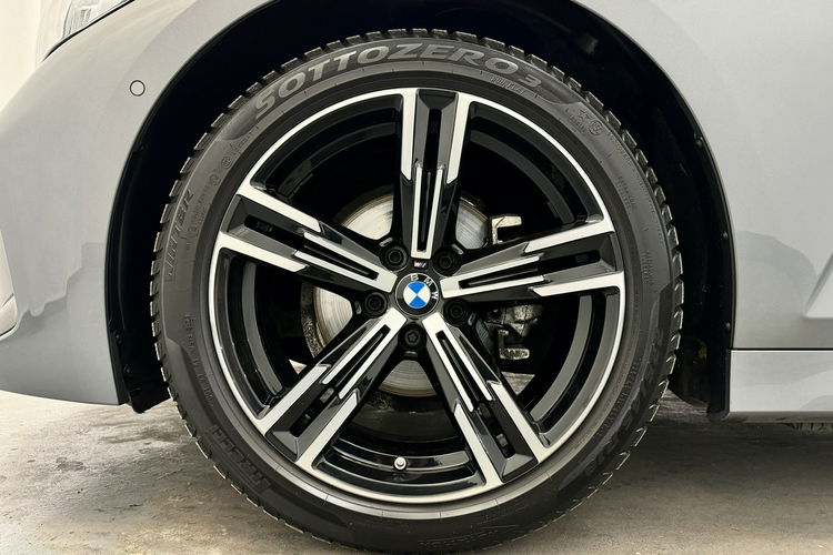 BMW 318 318i MPakiet Podgrzewane Fotele Kamera Bezprzewodowy AA/ACP Tempomat zdjęcie 9