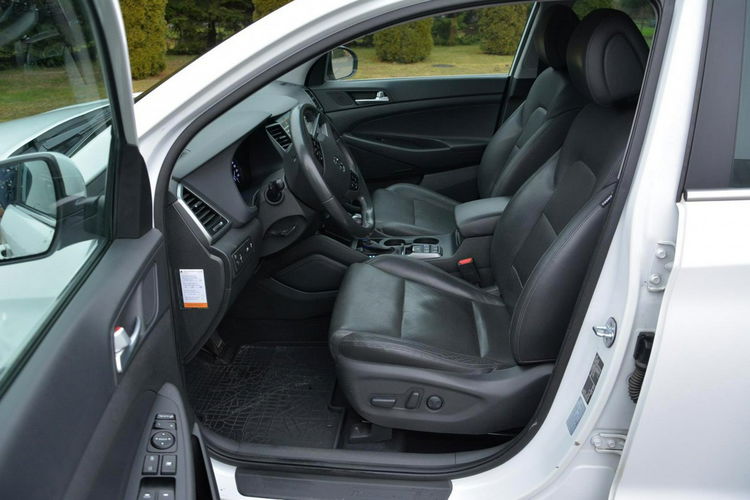 Hyundai Tucson FV23% Premium Skóry Ledy Navi Kamera Asysten Pasa ALU19 zdjęcie 19