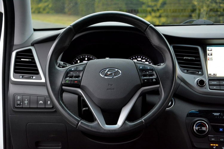 Hyundai Tucson FV23% Premium Skóry Ledy Navi Kamera Asysten Pasa ALU19 zdjęcie 24
