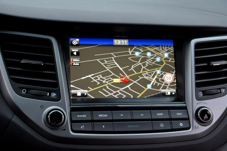 Hyundai Tucson FV23% Premium Skóry Ledy Navi Kamera Asysten Pasa ALU19 zdjęcie 26