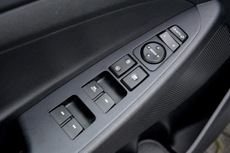 Hyundai Tucson FV23% Premium Skóry Ledy Navi Kamera Asysten Pasa ALU19 zdjęcie 27