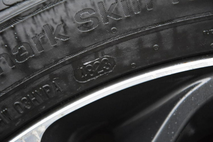 Hyundai Tucson FV23% Premium Skóry Ledy Navi Kamera Asysten Pasa ALU19 zdjęcie 32