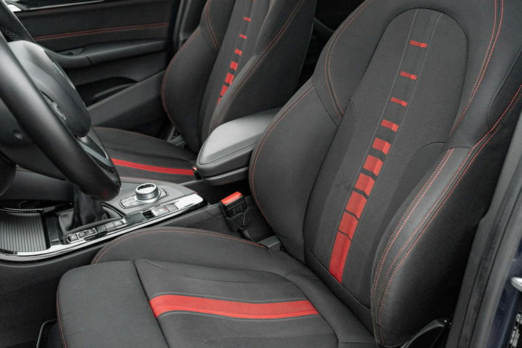BMW X1 xDrive18d Ambient Szklany dach LED 2 stref klima Salon PL zdjęcie 15