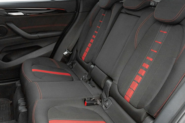 BMW X1 xDrive18d Ambient Szklany dach LED 2 stref klima Salon PL zdjęcie 29