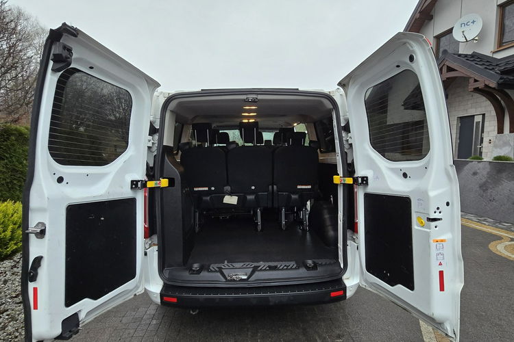 Ford Transit Custom 2.0 TDCi 130KM 9-osobowy / I właściciel / Bezwypadkowy zdjęcie 9