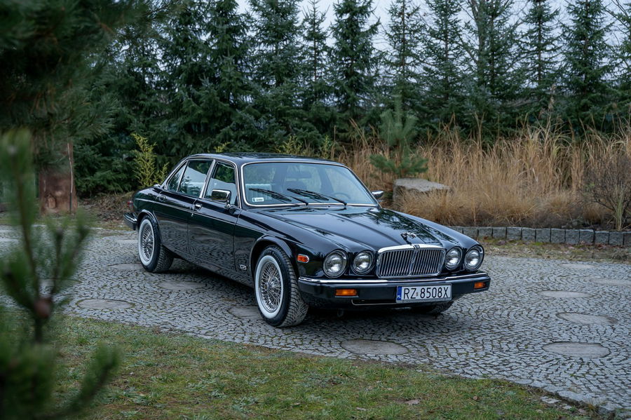 Jaguar XJ6 4.2 V6 / 178HP / Oryginalny przebieg / Renowacja zdjęcie 