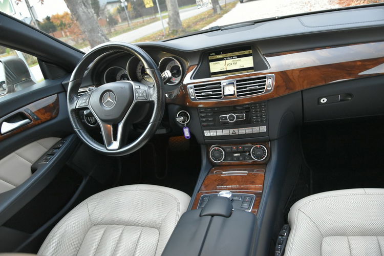 Mercedes CLS 350 CDi 4Matic 3.0 V6 CDi 265KM 2012r. SALON Skóra NAVi Kamera LED Wentyle zdjęcie 7