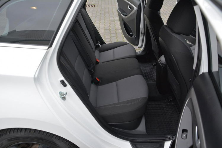 i30 Lift Ledy Parktronic Grzana kierownica ASO Hyundai zdjęcie 14