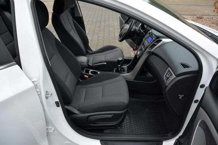 i30 Lift Ledy Parktronic Grzana kierownica ASO Hyundai zdjęcie 15