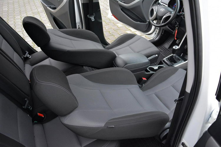 i30 Lift Ledy Parktronic Grzana kierownica ASO Hyundai zdjęcie 16