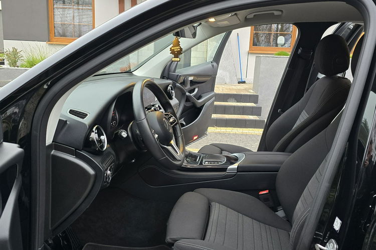 Mercedes GLC 220 220d 4MATIC / I-właściciel / / Bezwypadkowy zdjęcie 6