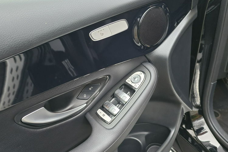 Mercedes GLC 220 220d 4MATIC / I-właściciel / / Bezwypadkowy zdjęcie 7