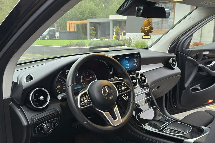Mercedes GLC 220 220d 4MATIC / I-właściciel / / Bezwypadkowy zdjęcie 8