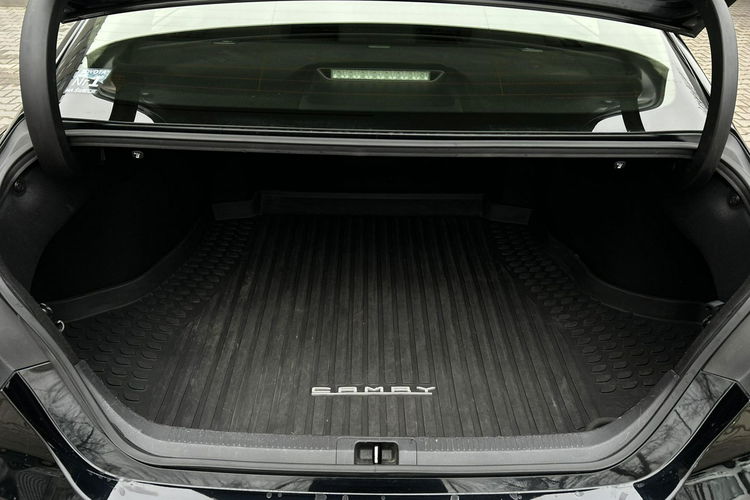 Toyota Camry 2.5 HSD 218KM COMFORT, salon Polska, gwarancja, FV23% zdjęcie 17