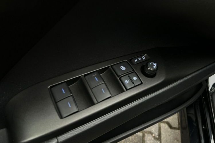 Toyota Camry 2.5 HSD 218KM COMFORT, salon Polska, gwarancja, FV23% zdjęcie 21