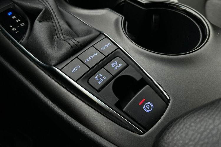 Toyota Camry 2.5 HSD 218KM COMFORT, salon Polska, gwarancja, FV23% zdjęcie 25